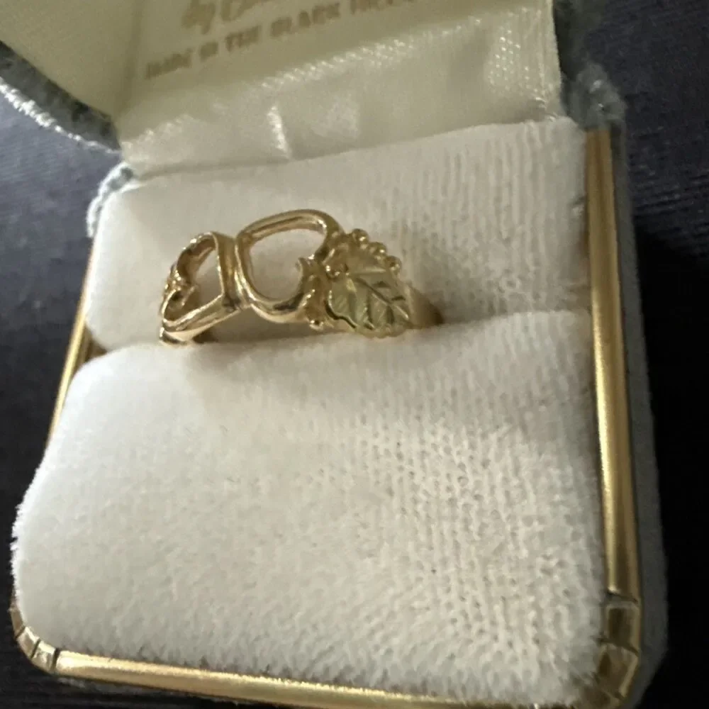 VTG NOS 10k Black Hills Gold Ring Sz 7 Heart & Leaf Design Pink/Green/Yellow 1.9
